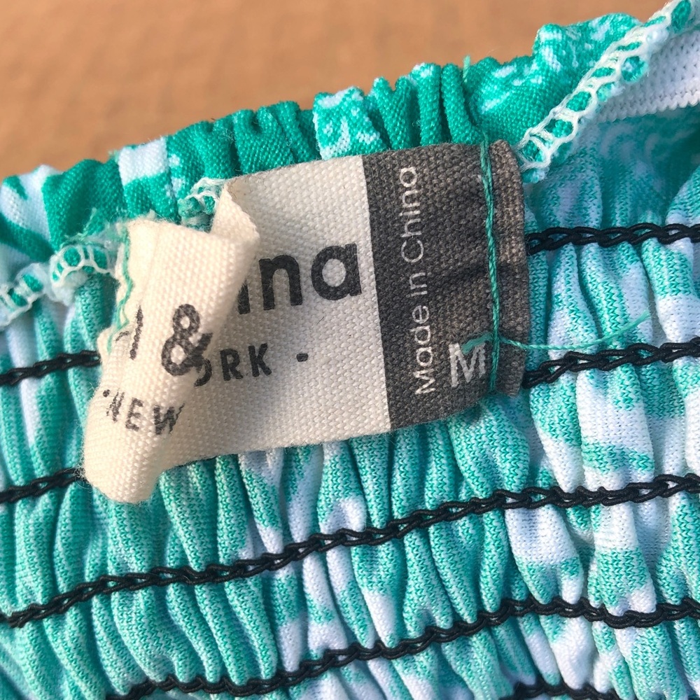 Sleeveless Teal Twist-Front Maxi Dress with White Print - Picture 6 of 7